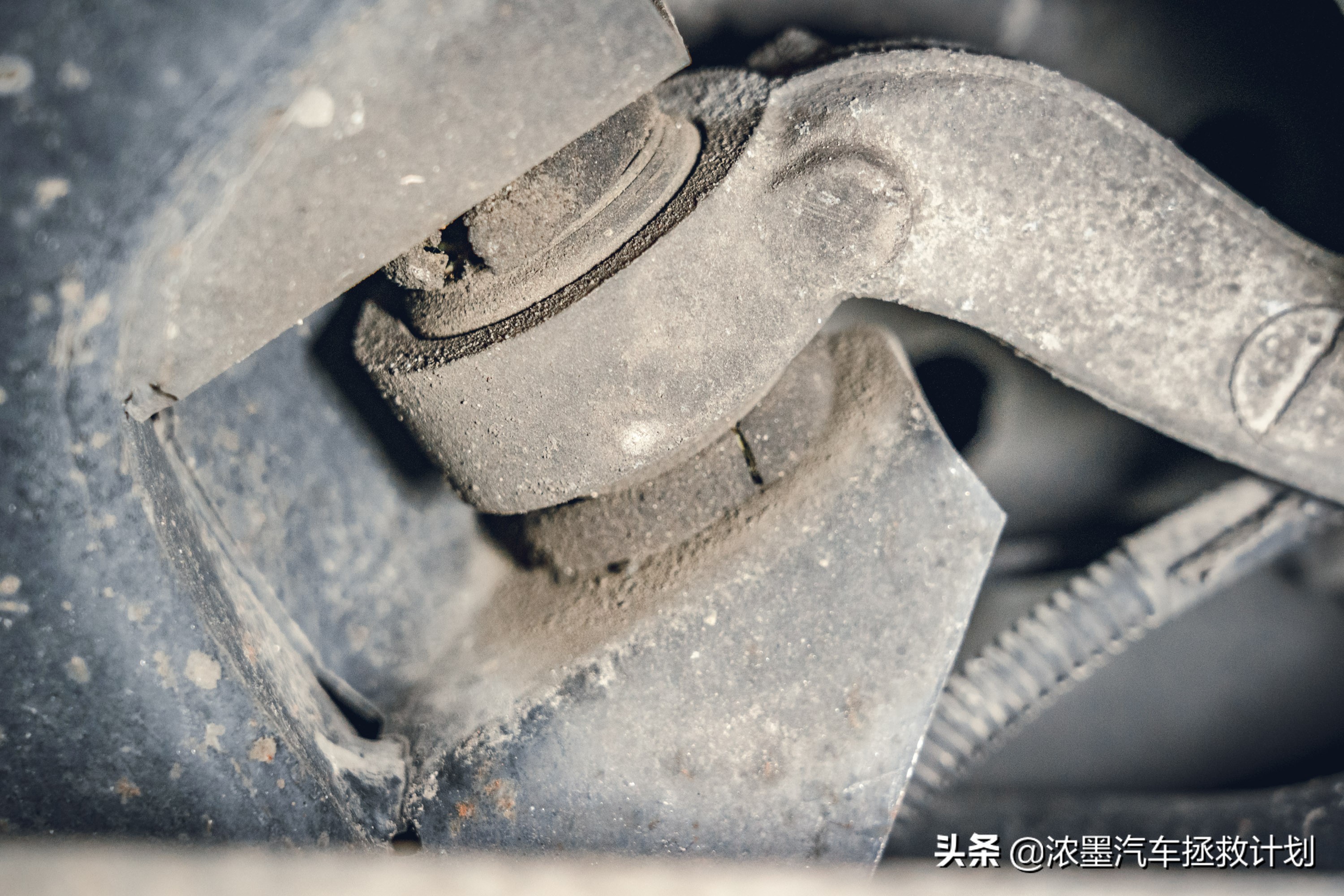 「从容耀眼」整备一台十三年前的捷豹XJ，演绎优雅与动感自然结合