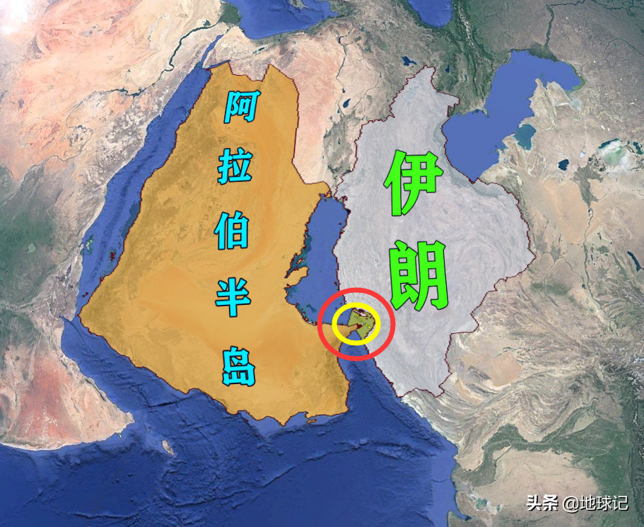  世界十大海峡之霍尔木兹海峡，连接着波斯湾和印度洋，是全球重要的石油运输通道。