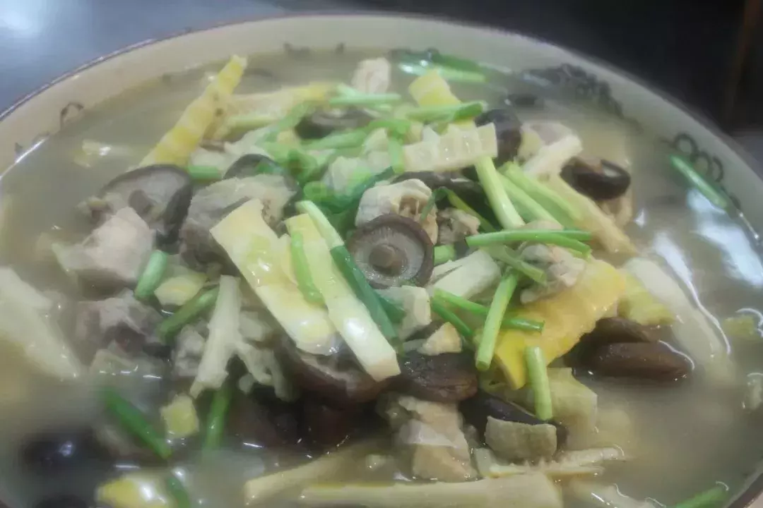 看饿了！宁波这9所高校私藏的18道人气美食，谁是No.1?