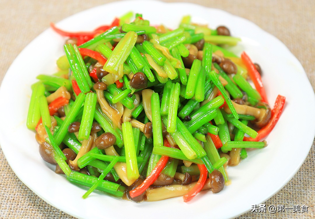 大鱼大肉吃腻了，试试这5道素食家常菜，清淡营养不油腻，太香了