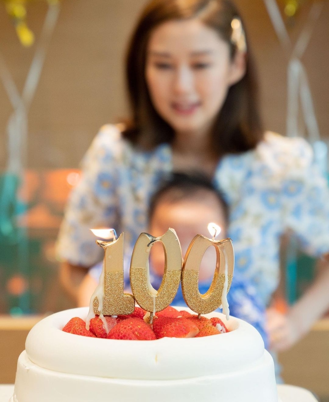 TVB花旦岑丽香晒二胎百日照，小腰果脸颊肉嘟嘟，妈妈直呼想捏