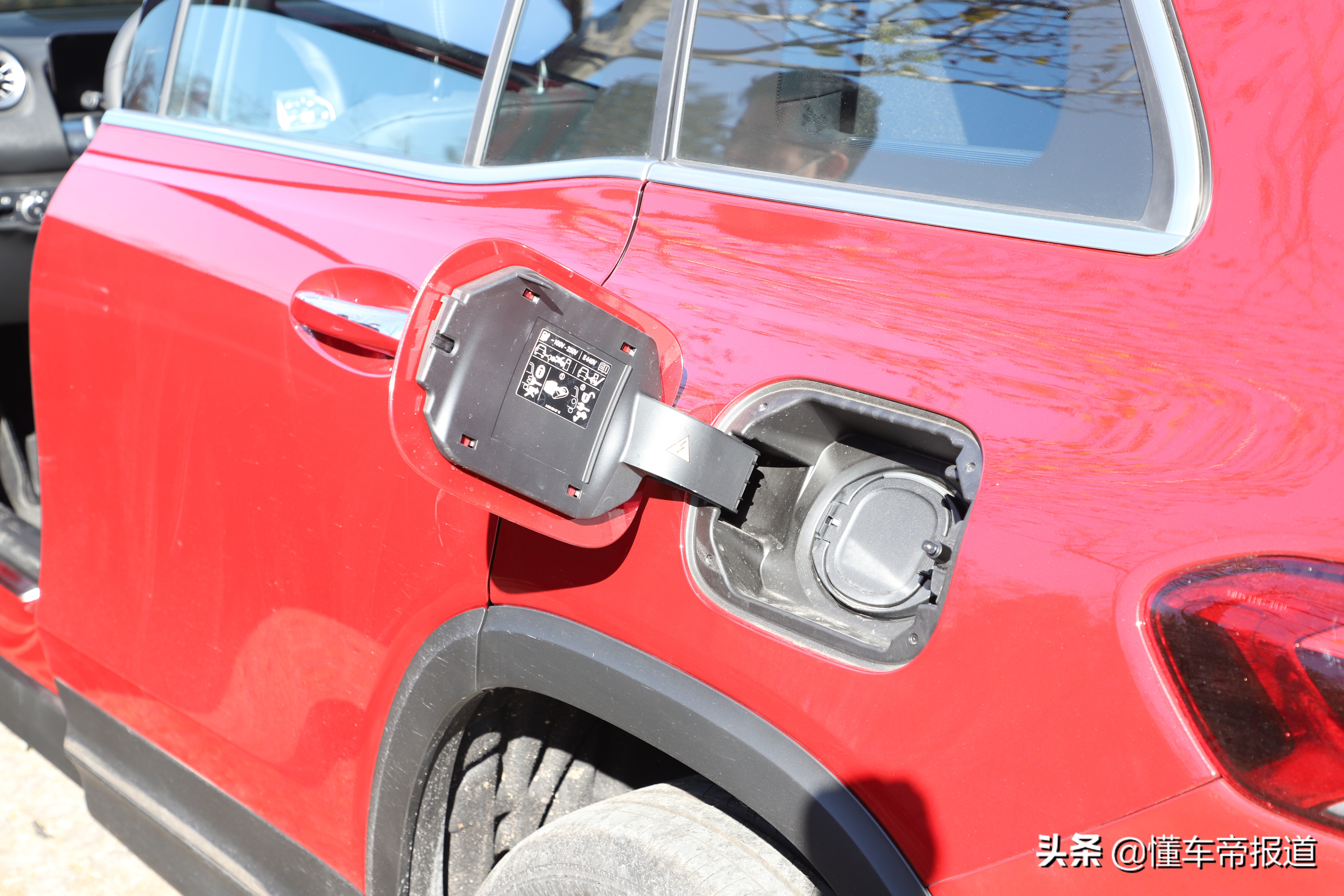 新车｜静若处子，动若脱兔！豪华纯电SUV新贵，试驾奔驰EQB