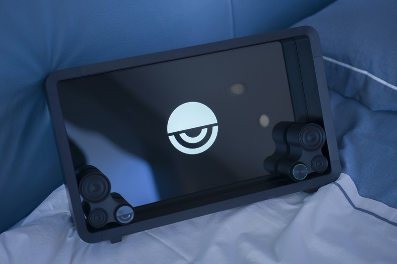 漂亮的 Lyiew Pro3沉浸式情绪歌词悬浮字幕蓝牙音箱