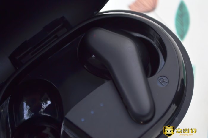 「金测评」雷柏i100TWS蓝牙耳机：百元耳机最酷价值