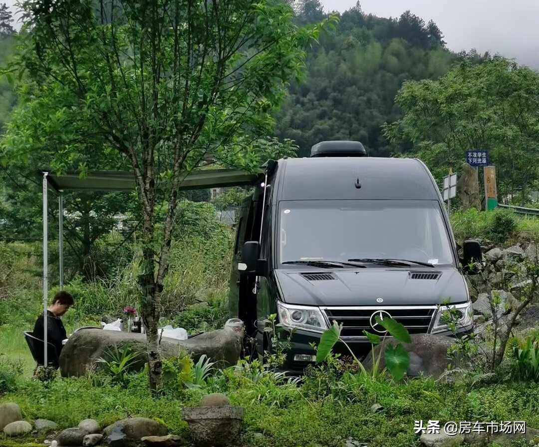 实测！一脚油冲上西藏5130米海拔东达山，性能之王-亚星欧睿房车