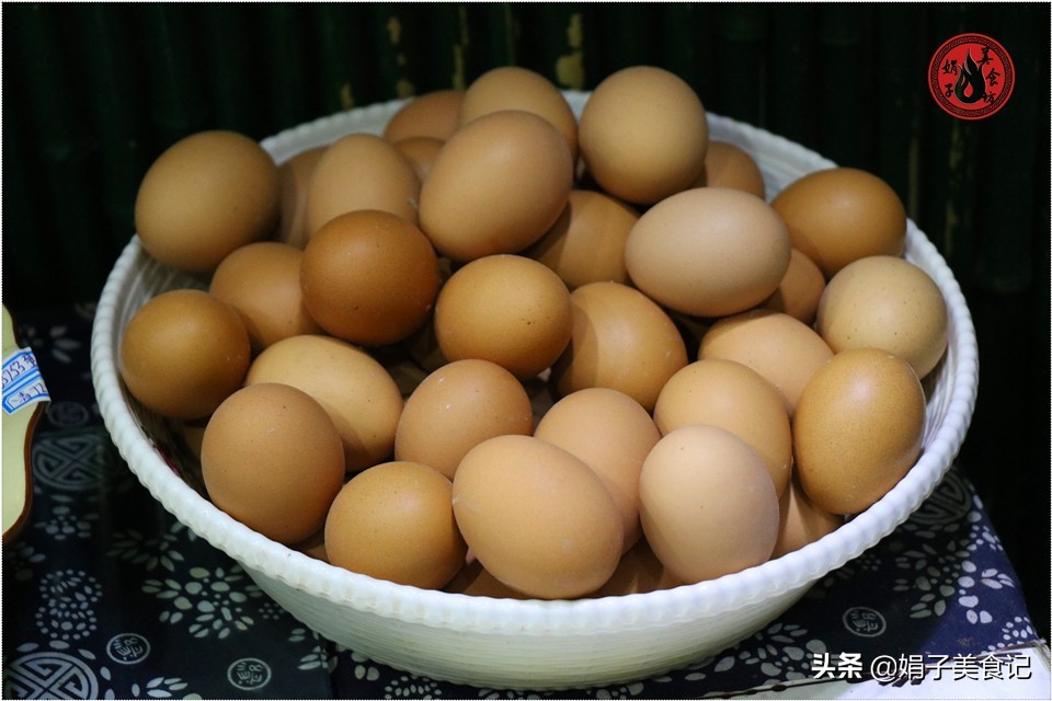 粉条炒鸡蛋怎么做好吃(鸡蛋粉条，香脆美味烹饪术)