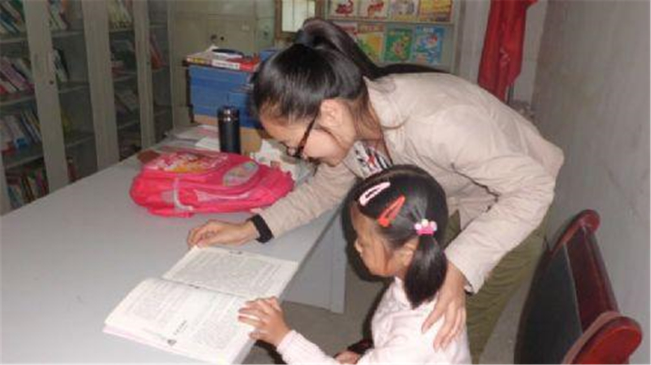 “妈妈，我喜欢补习老师”，美女大学生当家教，引出了孩子性启蒙