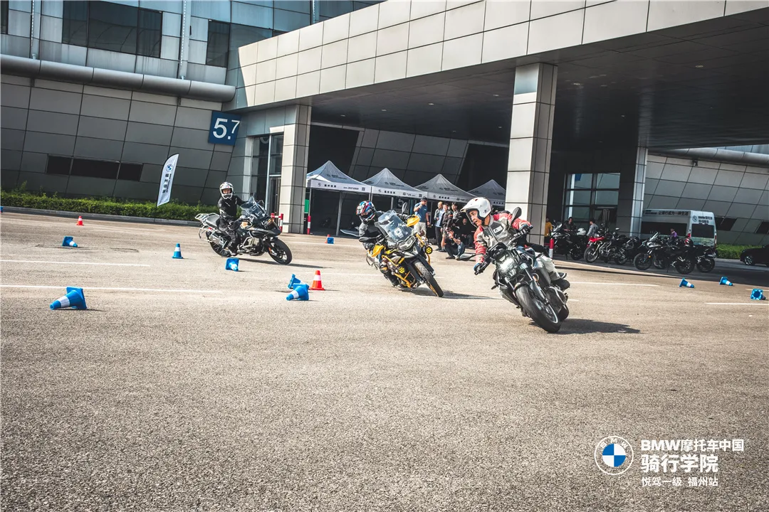 宝马摩托车骑行学院悦驾一级培训之福州站花絮