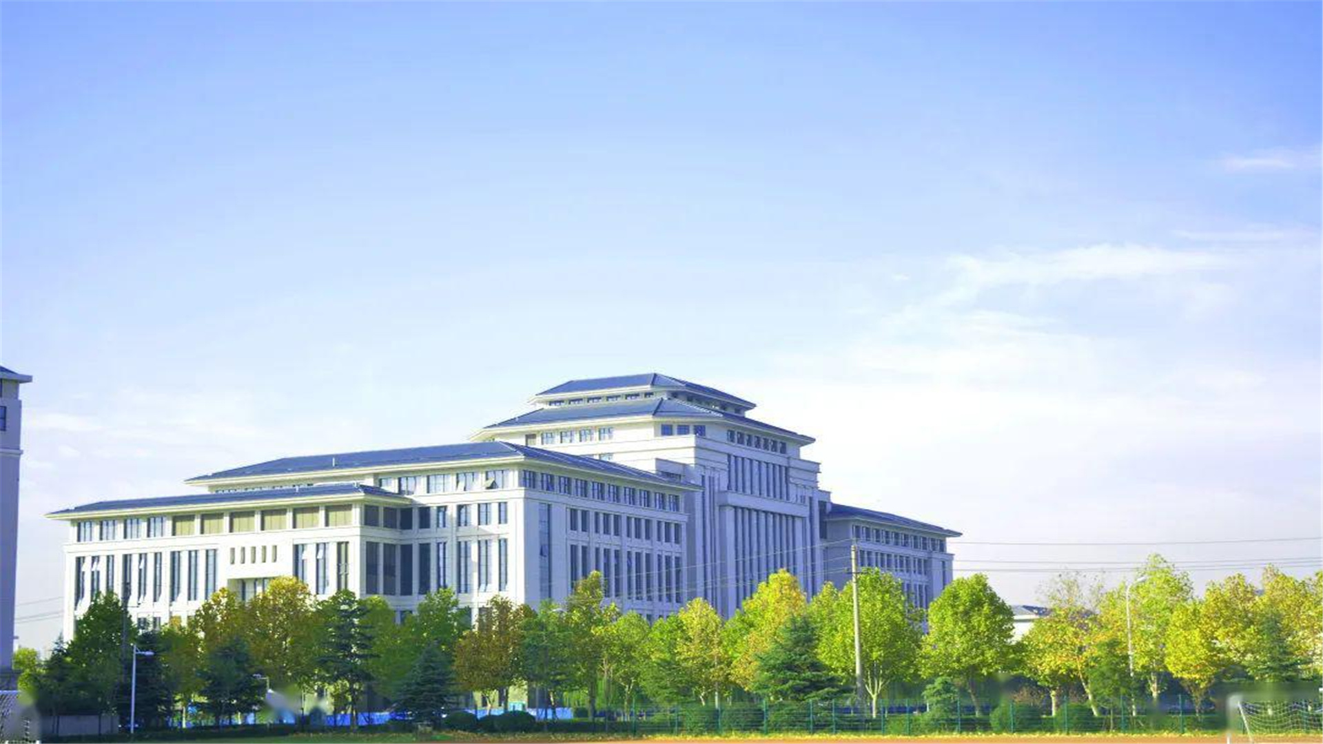 河南一“水利”大学迎来新校区，耗资约20亿，落户信阳