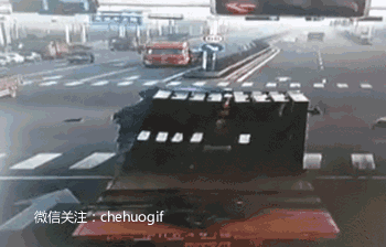 车祸现场2,gif动态图,警示世人