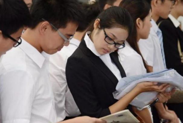 事业单位迎来调整，部分在编人员变成合同工，许多地方已陆续推行