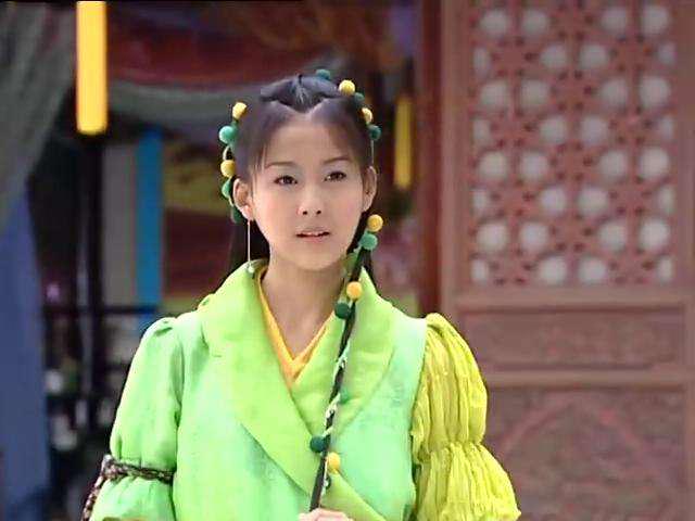 公路拍照被警告，从华策一姐到压戏不播，贾青做的糊涂事可太多了