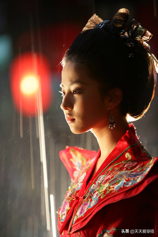 五个"小龙女"新娘装扮,刘亦菲仙,陈妍希时尚,范文芳最惊人!