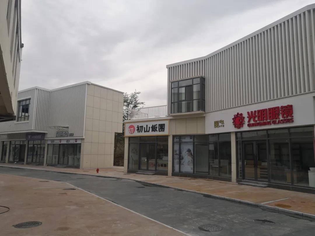 陕西最“豪华”大学之一！坐拥4大“网红”食堂，游泳馆、商业街一应俱全！