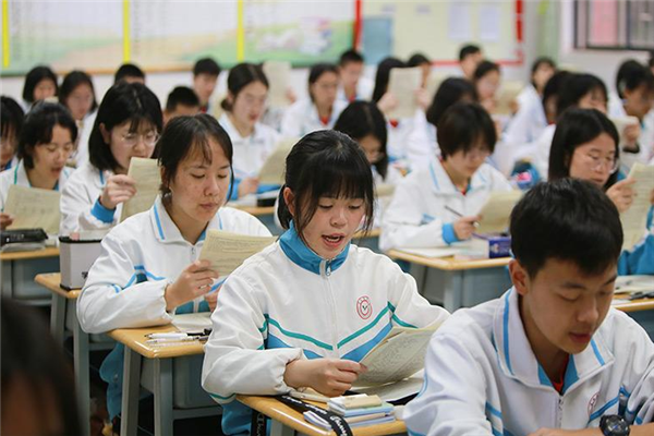 7位院长在4年内相继被挖走，人才屡屡流失，合工大要走下坡路？