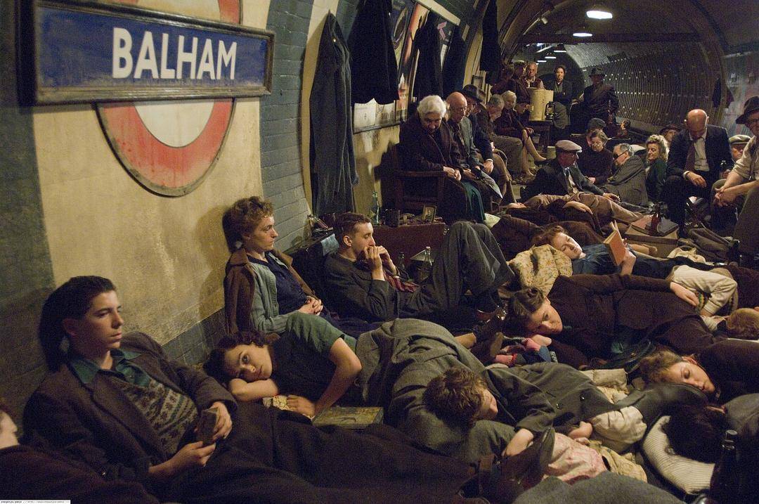 下行电影剧情「解析」 _晶羽科技