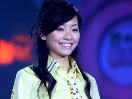 张靓颖从长发到短发：忽略失望的灰，拥抱遗憾的美，可以飞得更高