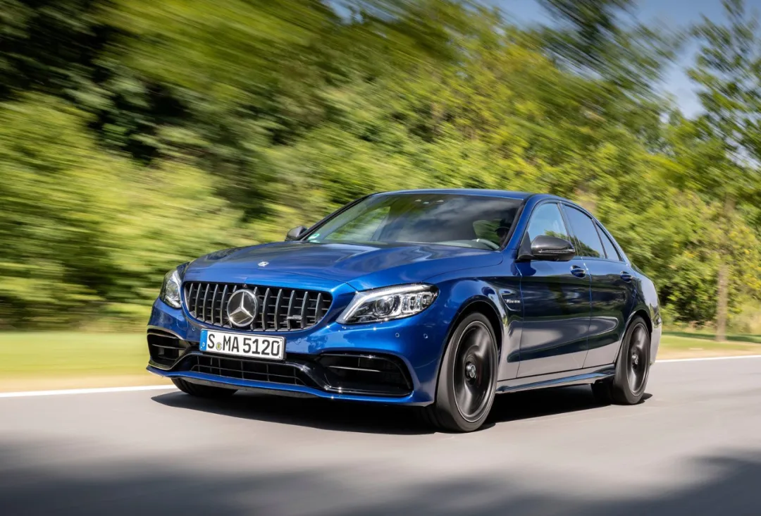 3.9秒破百的性能怪兽谁最有乐趣？奥迪RS5、宝马M3和AMG C63这样选