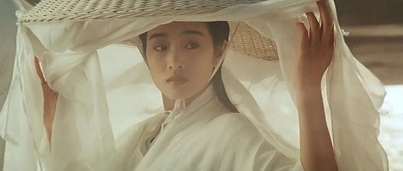 在《秦俑》原著作者李碧华跨越时空的笔触下,本片将当时最流行的武侠