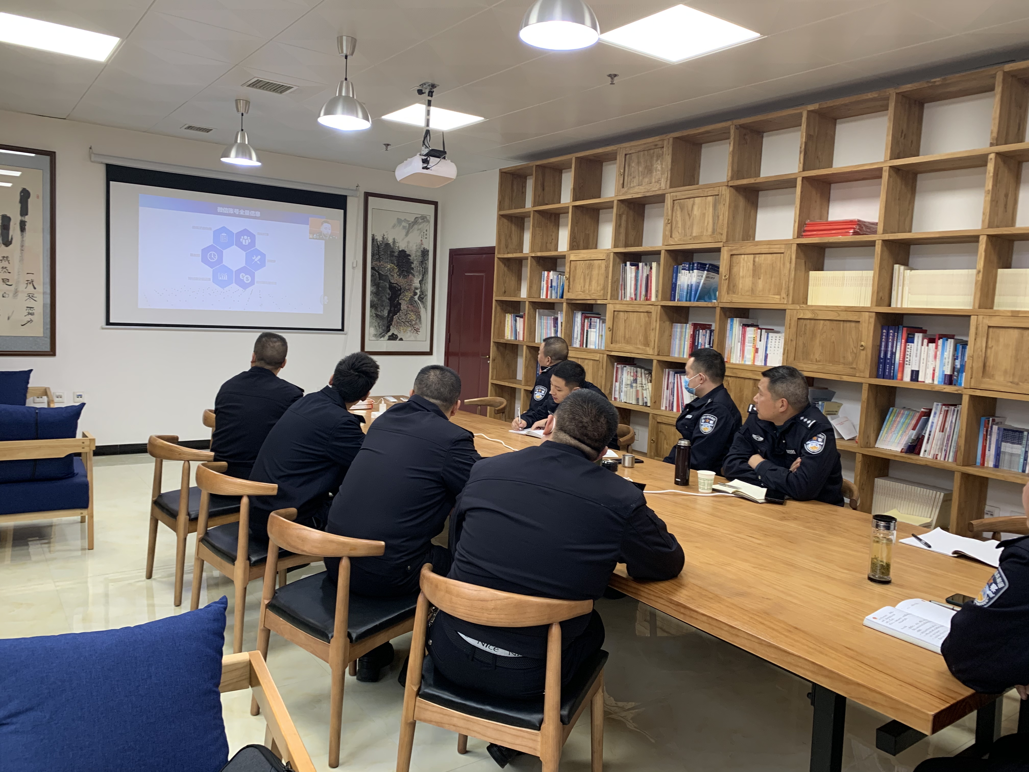 镇巴公安积极开展实战大练兵