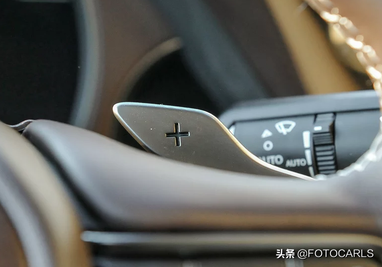 雷克萨斯LS350入门版，售价80万起，卖的就是颜值和品质？