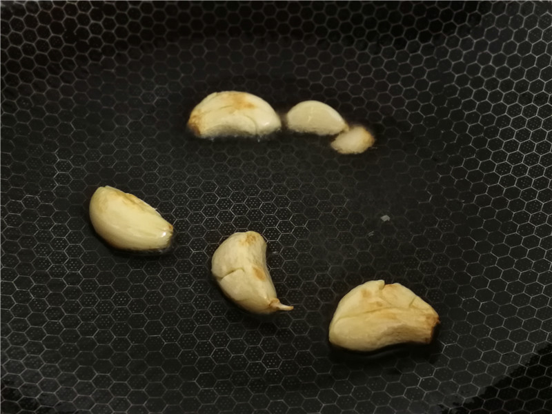 红烧家兔肉这样做。不仅味道鲜美。营养也丰富