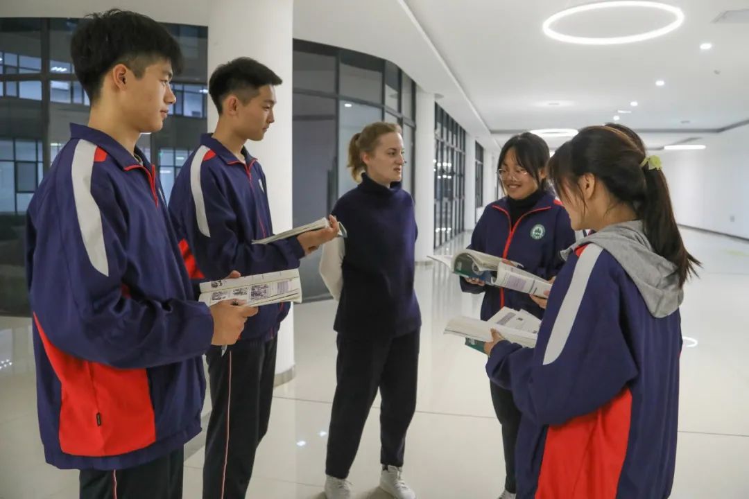 南湖行知学子在“相约上合杯”俄语大赛中喜获佳绩