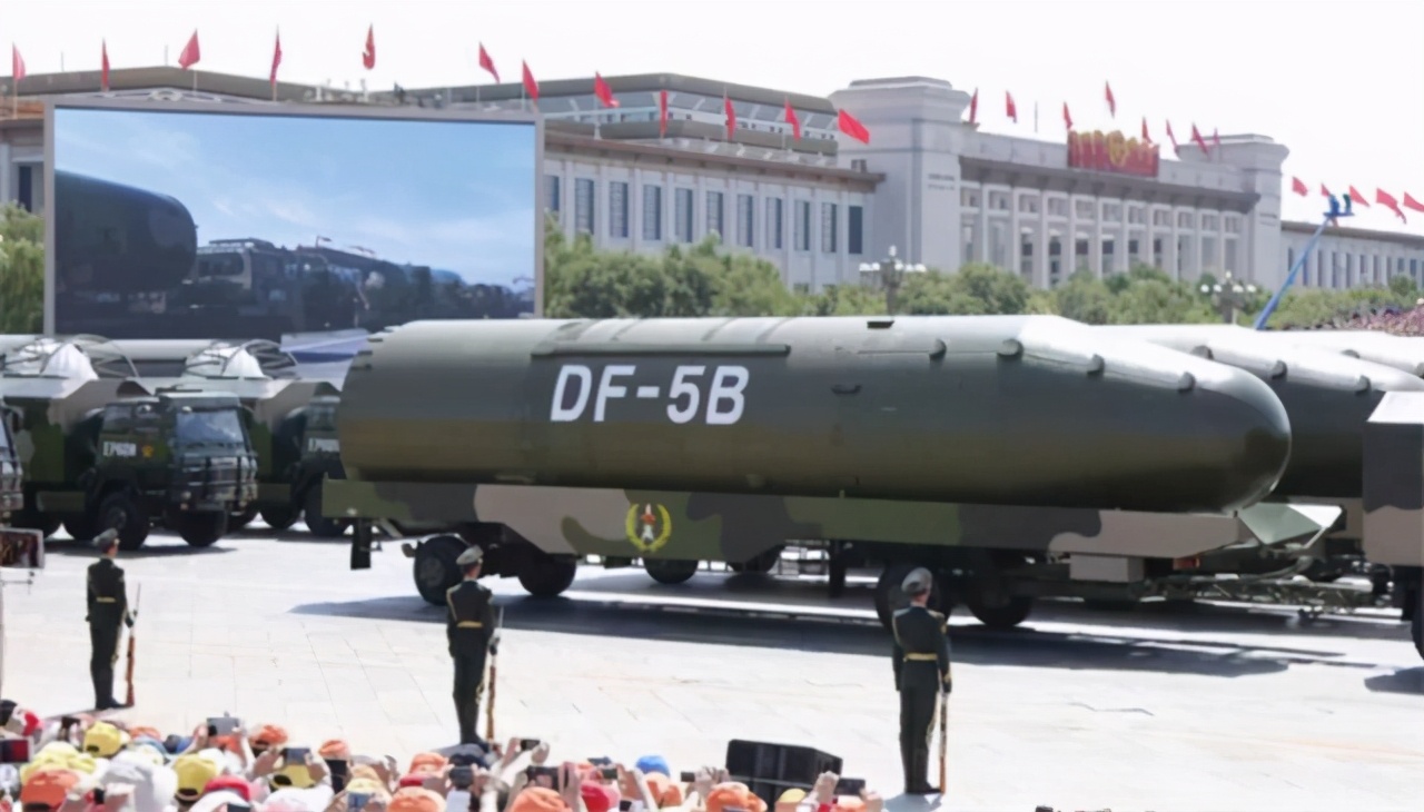1984年大阅兵，出现了新式导弹，日本媒体什么反应？