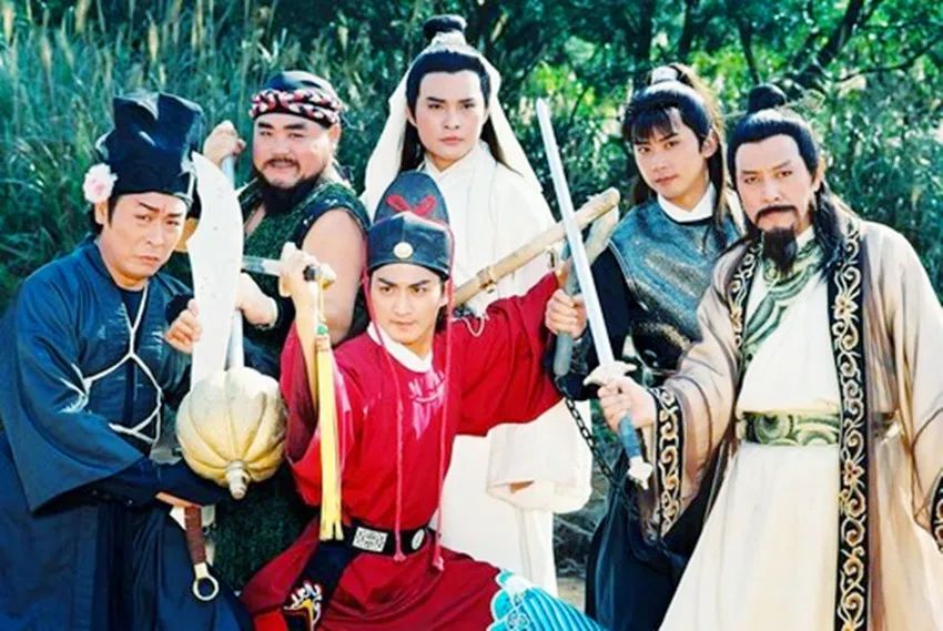 电视剧《中华英雄》播出31年，女主角嫁亿万富豪，其他人今何在