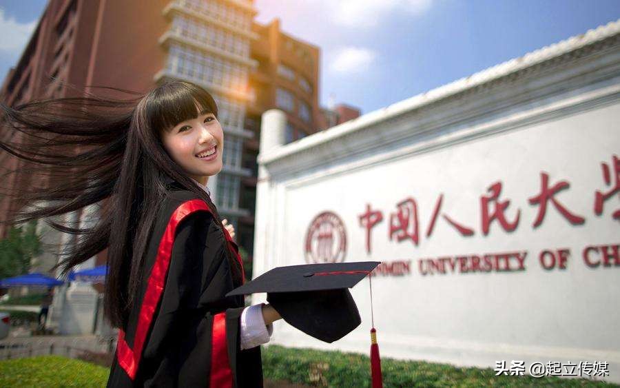 清华二校门、武大的樱花，大学里标志性风景，你认为哪个最好看？