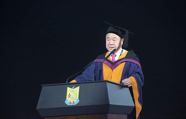 「阅读」莫言汕头大学毕业典礼演讲全文——《成为了不起的自己》
