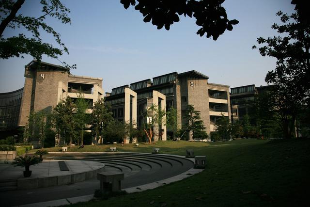 2019年艺考录取更加残酷，考生究竟如何升学？