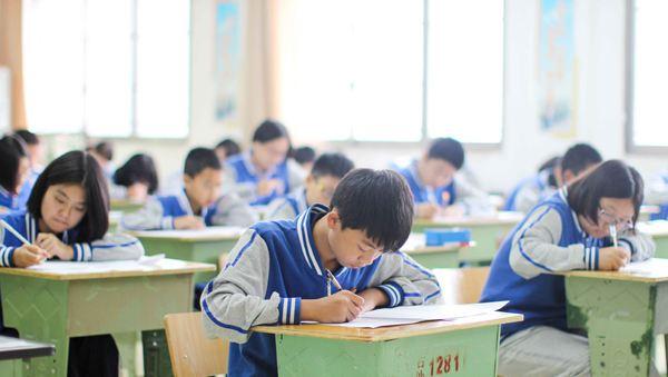 教改新政策，私立学校遭“大洗牌”，大批学校或将民办转公办