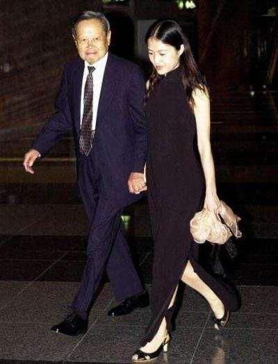 翁帆是否真的怀孕了翁帆怀孕大肚照