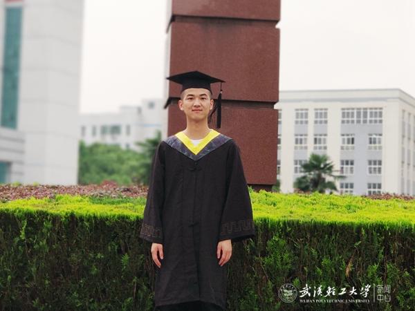 跳水救人、帮助自闭儿童！6个暖心故事带你