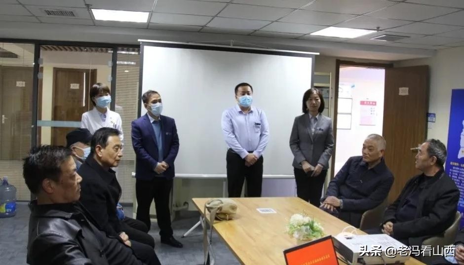 弘扬国学经典 品味书画艺术 太原市老年书画家协会走进爱尔眼科医院