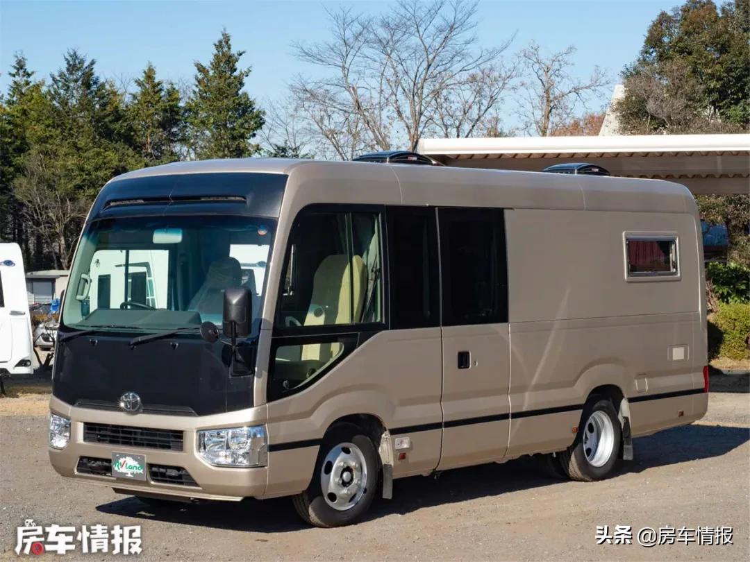 新款丰田考斯特房车，4.0L动力足，大沙发特舒服行李箱能住人