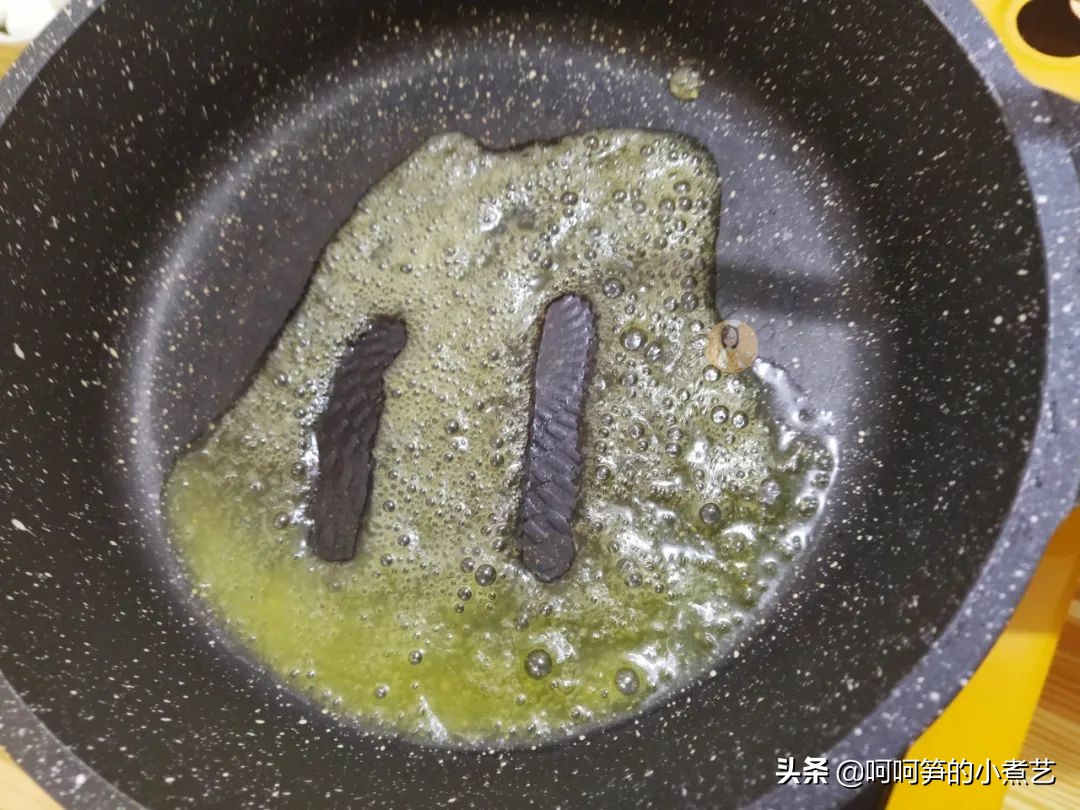 过年啦，小朋友怎能没有零食吃，教你制作牛奶棒棒糖，简单又好吃