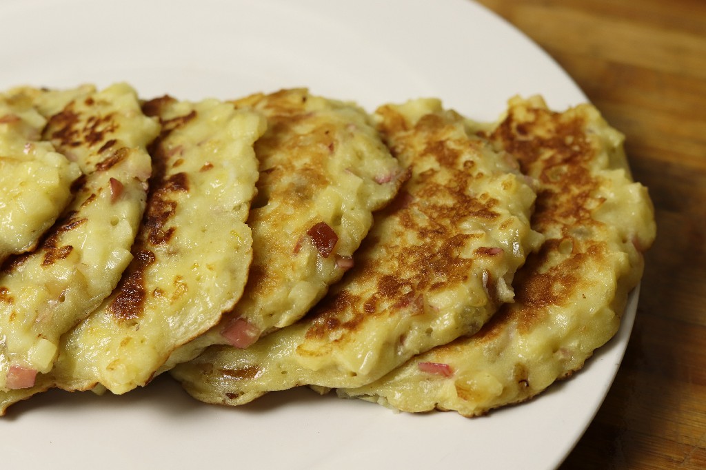 苹果做饼最简单的做法（教你做香甜软糯的苹果早餐饼）