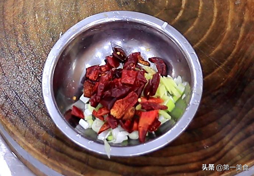 酸辣土豆絲的家常做法,酸辣土豆絲的家常做法步驟
