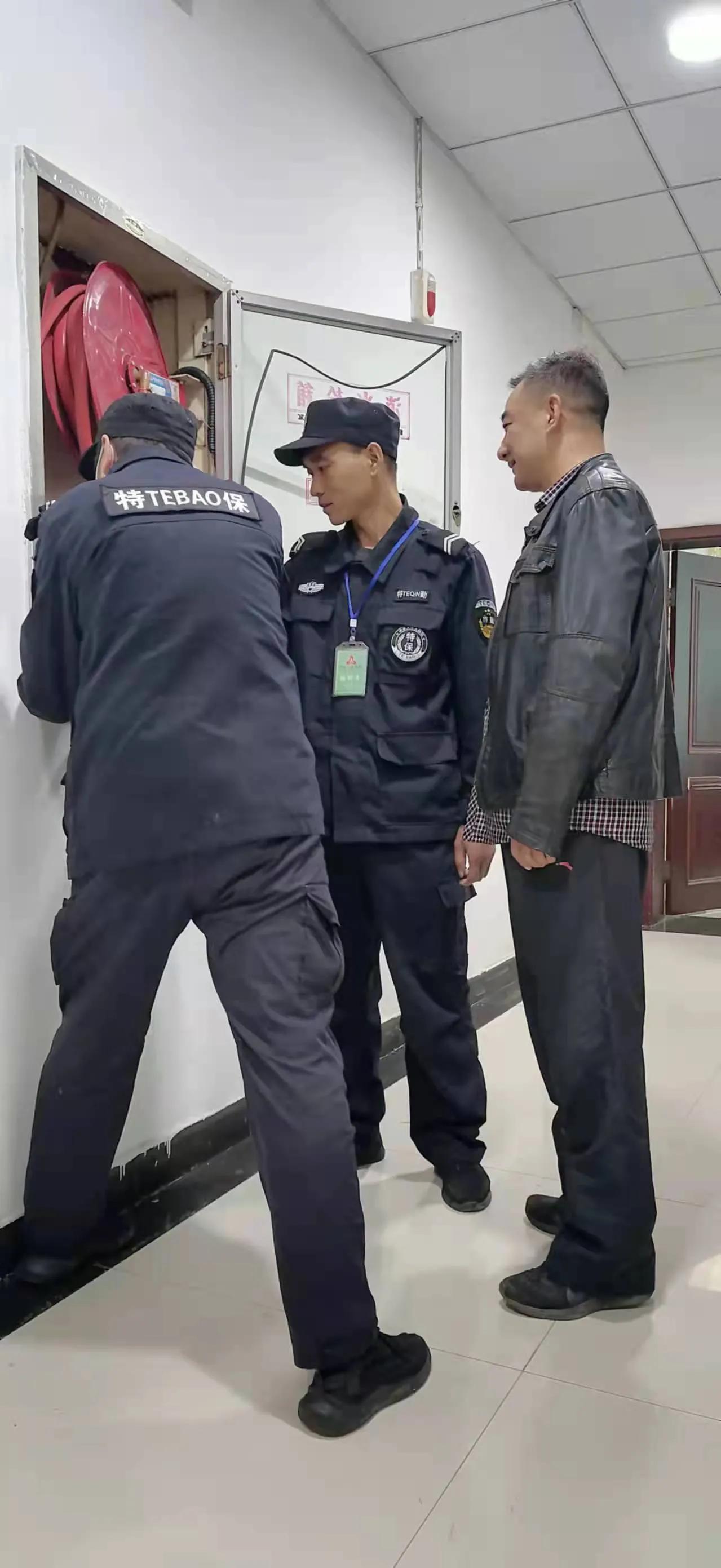 南阳保安在平凡的岗位上默默奉献