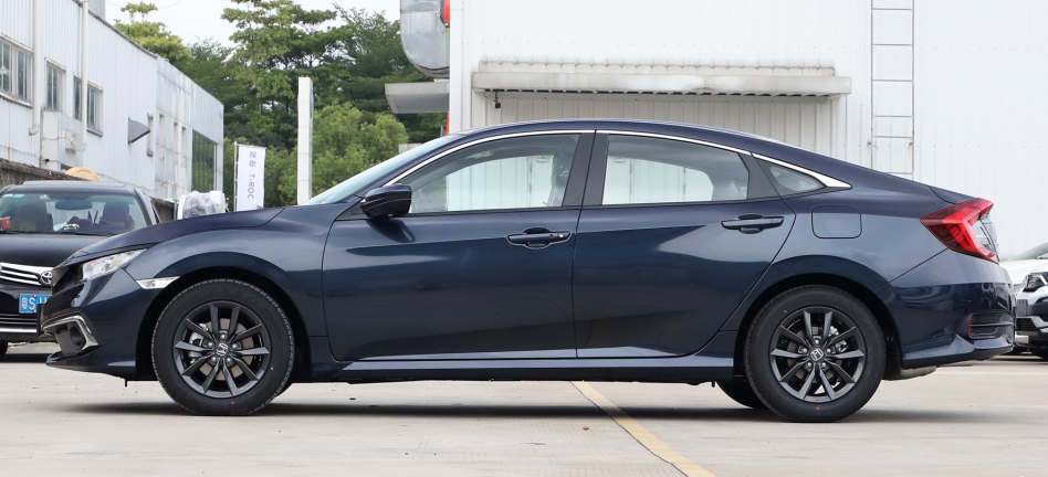 十万左右，值得推荐的4款车，省油可靠好看，丰田本田国产全都有