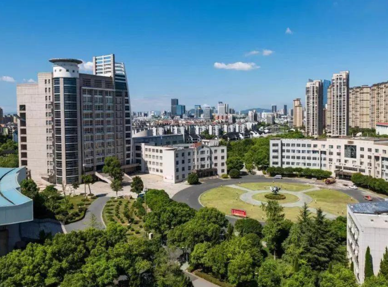 喜讯不断！浙江省这所三本大学，即将升格为二本，学费也降了