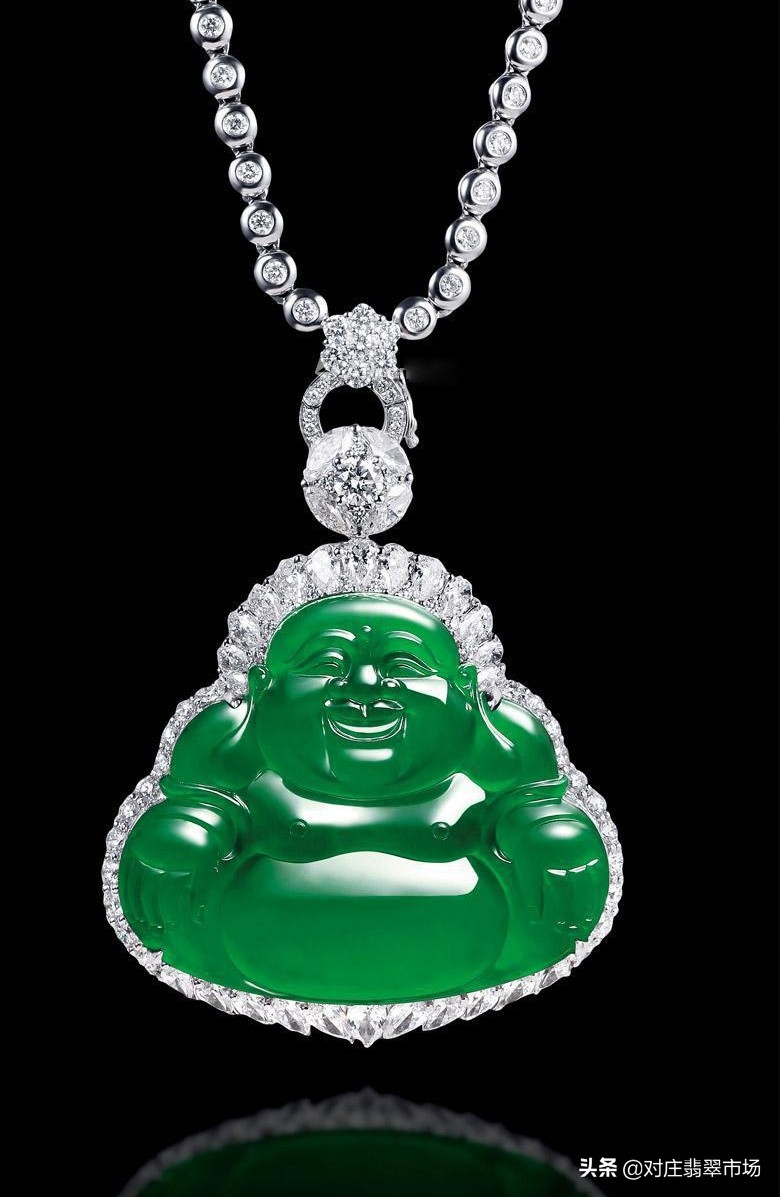 2020年翡翠吊坠拍卖行成交价前十名,满绿佛公观音占前三