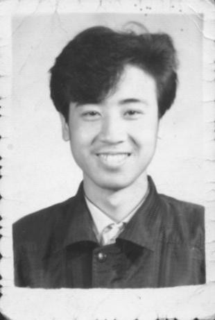 “大器晚成”于和伟的成名往事，有八个哥哥姐姐，吃姐姐奶水长大