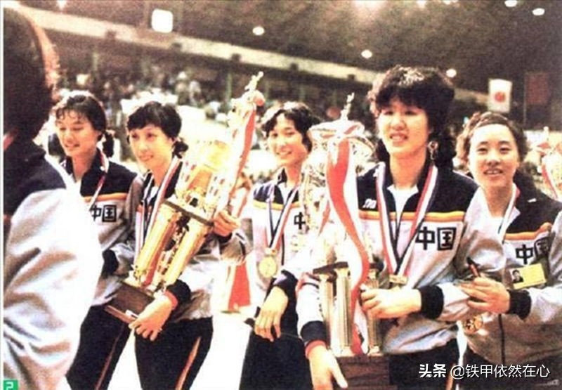 为什么世界杯女排发奖(1981年，中国女排首次获世界冠军)