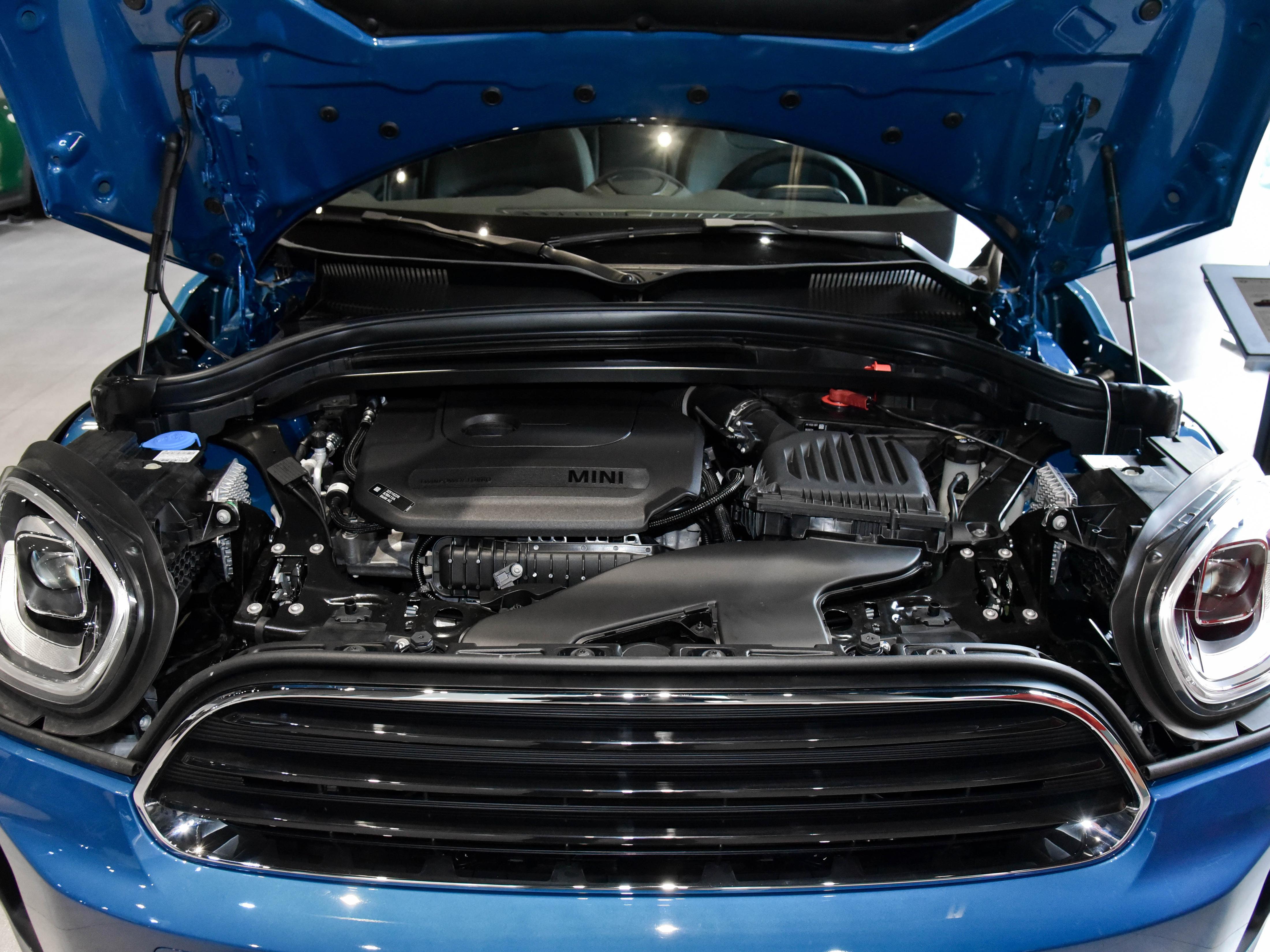 ​1.5T+四驱的进口SUV，5座油耗6.7L，带你看MINI COUNTRYMAN