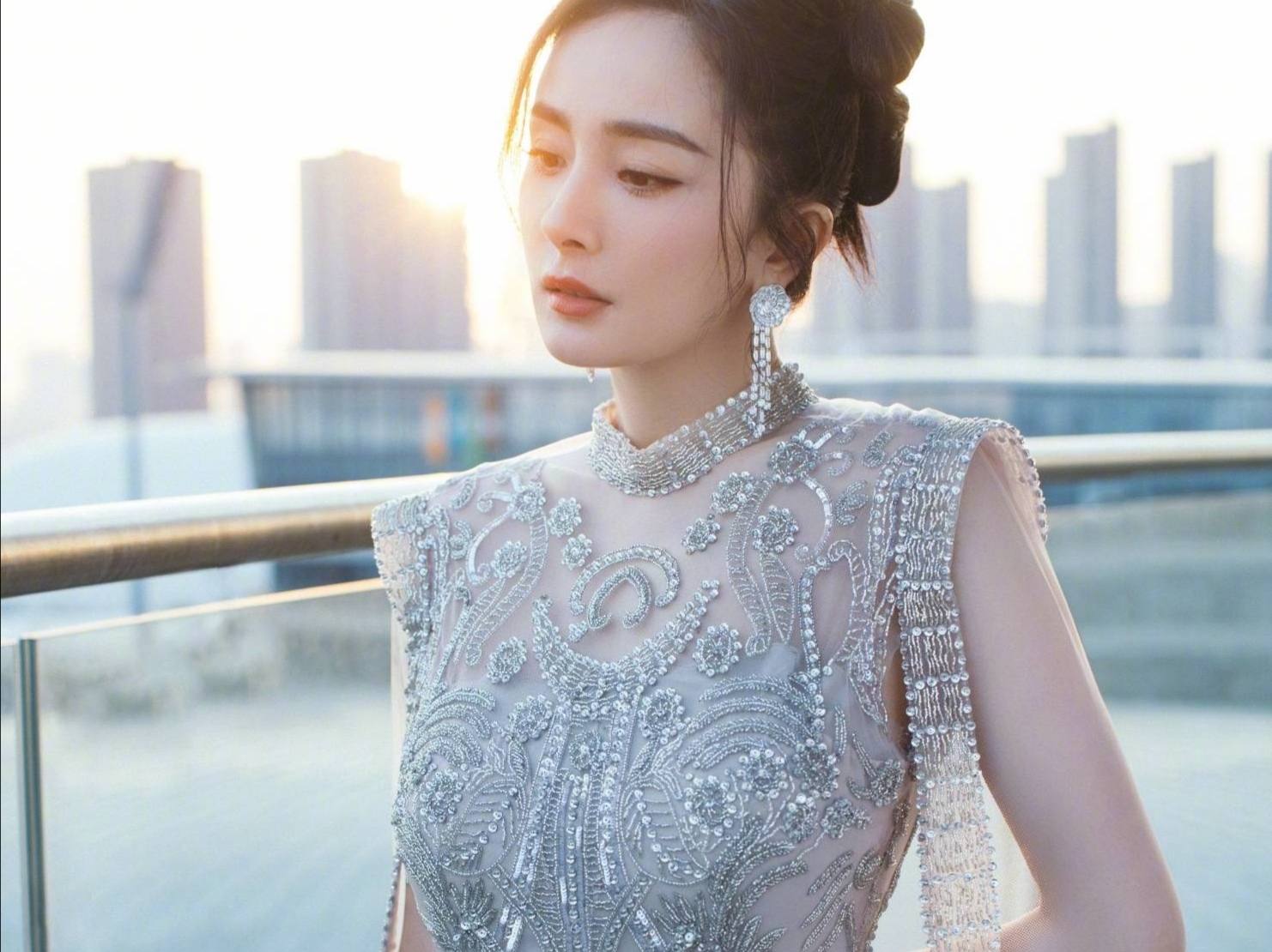 孙燕姿团队与粉丝battle，个站无限期关闭，粉丝收到律师函