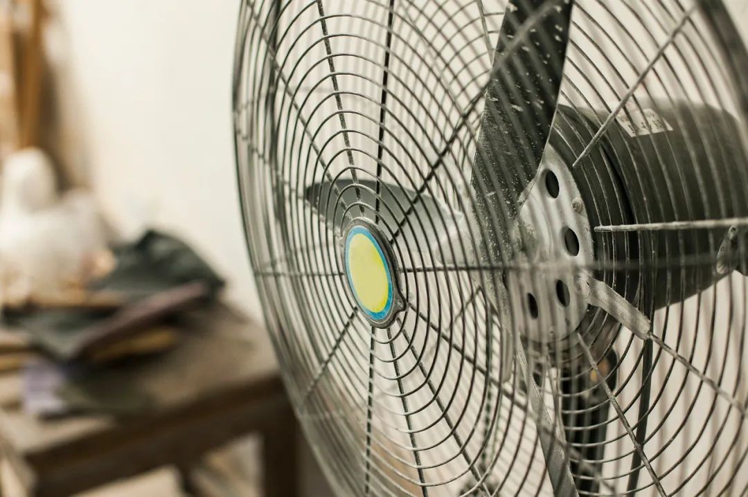 新房入住10年甲醛依旧超标？正确高效除甲醛的方法都在这了