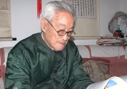 没留过学、没博士学位却当选院士！他90岁还给本科生上课，创下我国这项记录！